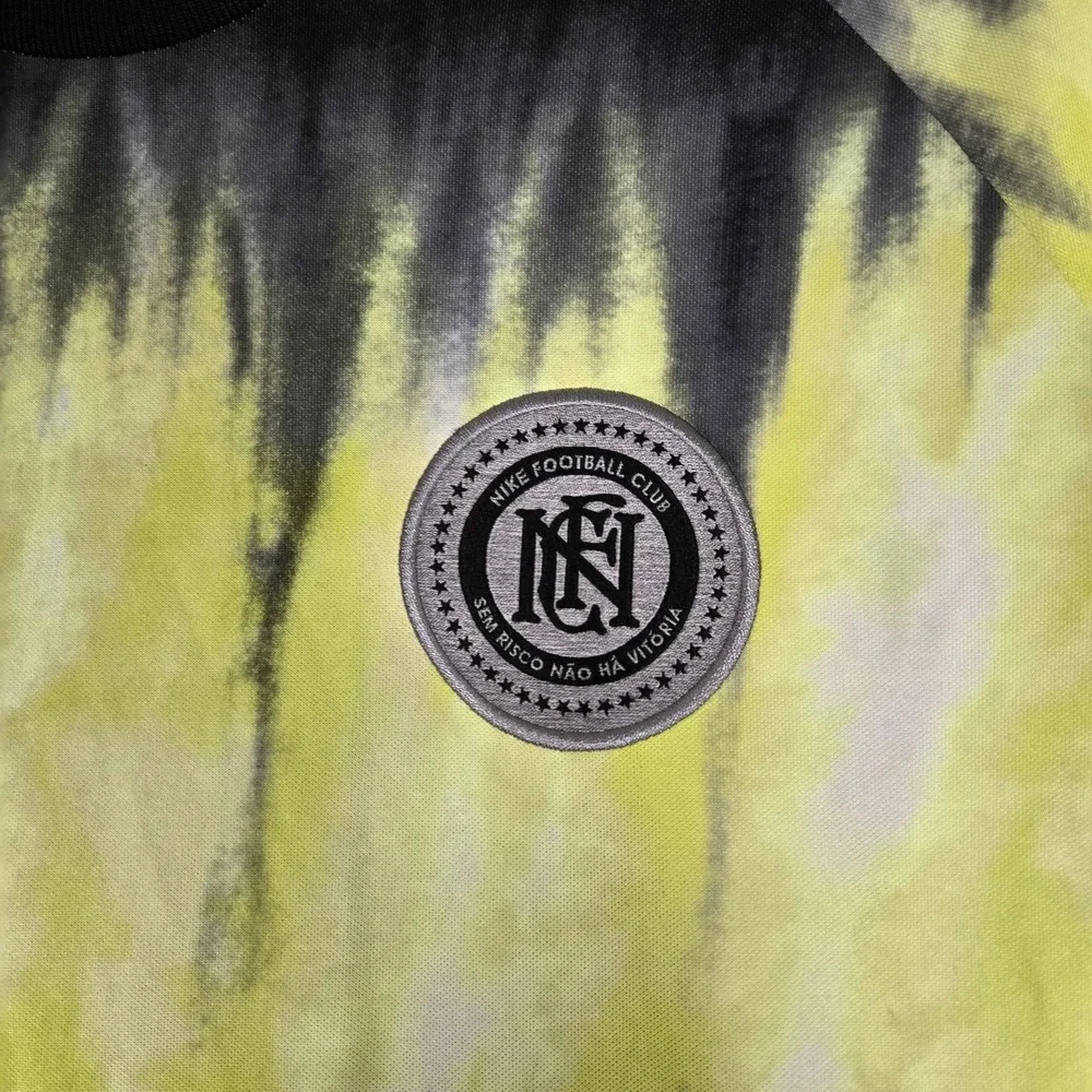 Nike F.C. Sem Risco Tie Dye Soccer Jersey Womens Large Yellow Black CK7843-010